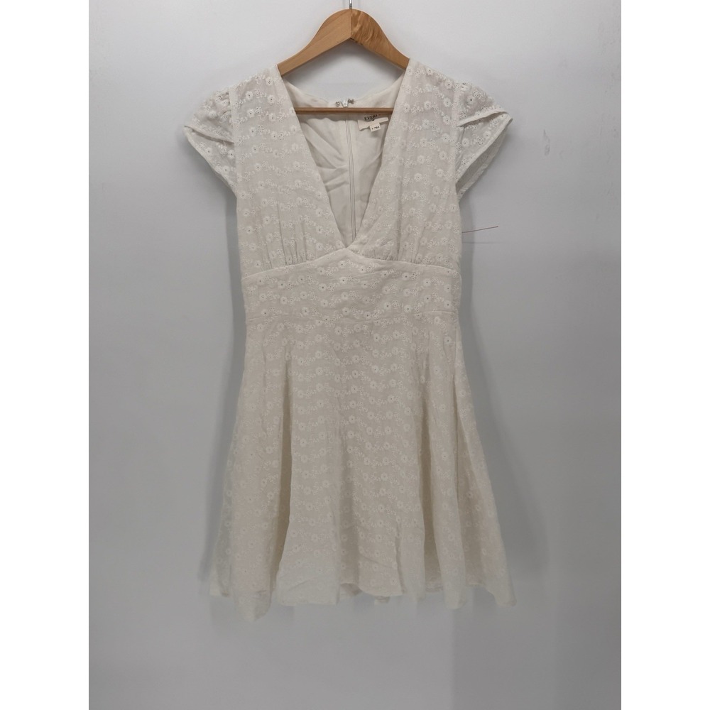Everly White Eyelet Floral Short Dress Cap Sleeve Fit And Flair Small Lined Cent